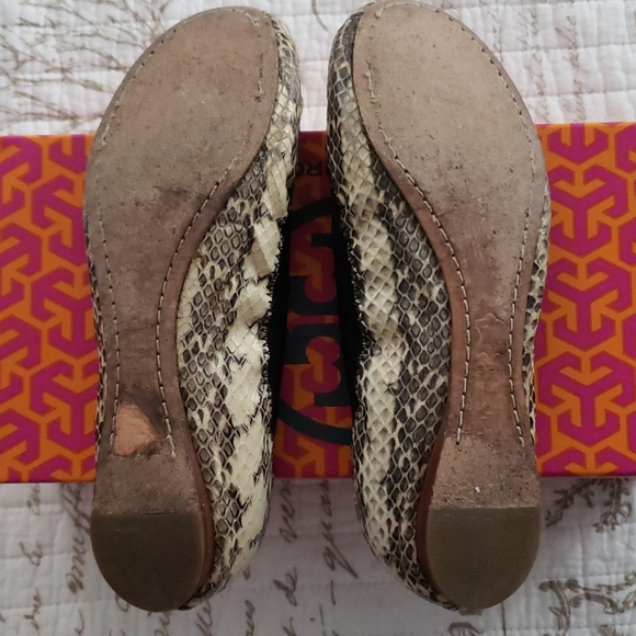 Tory Burch snake skin leather ballet flats - Picture 3 of 5